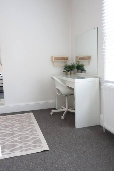 Spacious 1 Bedroom Apartment Leicester Exterior foto
