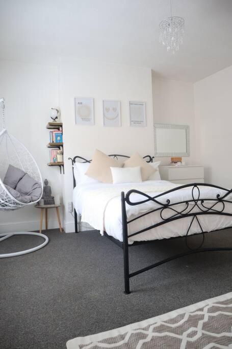 Spacious 1 Bedroom Apartment Leicester Exterior foto