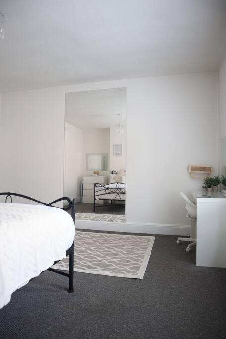 Spacious 1 Bedroom Apartment Leicester Exterior foto