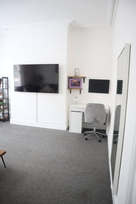 Spacious 1 Bedroom Apartment Leicester Exterior foto