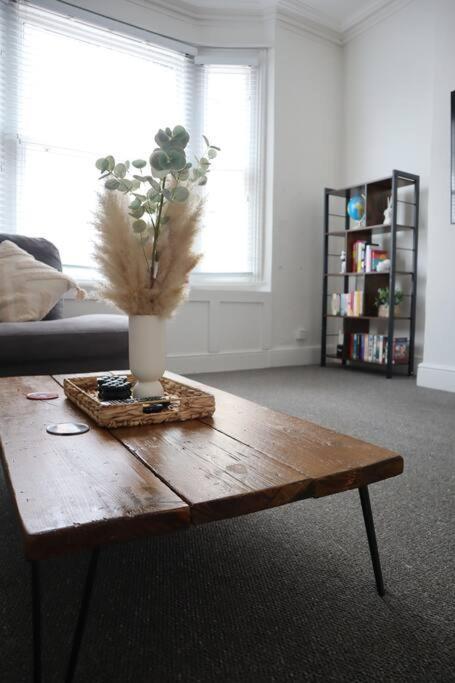 Spacious 1 Bedroom Apartment Leicester Exterior foto