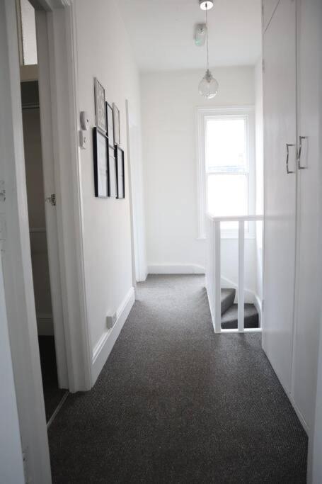 Spacious 1 Bedroom Apartment Leicester Exterior foto