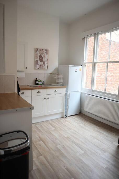 Spacious 1 Bedroom Apartment Leicester Exterior foto